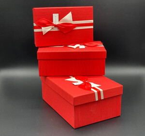 Коробка подарункова. 3шт/комплект. Колір червоний. 23х16х9см.