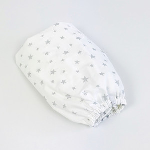 Детская простынь на резинке в кроватку BabySoon "Серебряные звёзды" 120 х 60 см