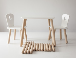 Комплект детский столик и 2 стула с дополнительными ножками